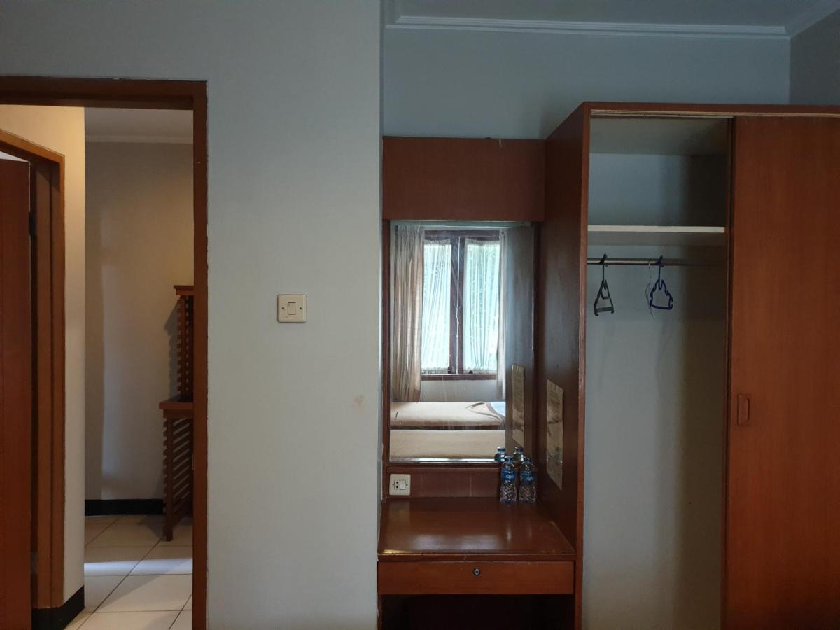 Yehezkiel Hotel Lembang Mitra Reddoorz Екстериор снимка