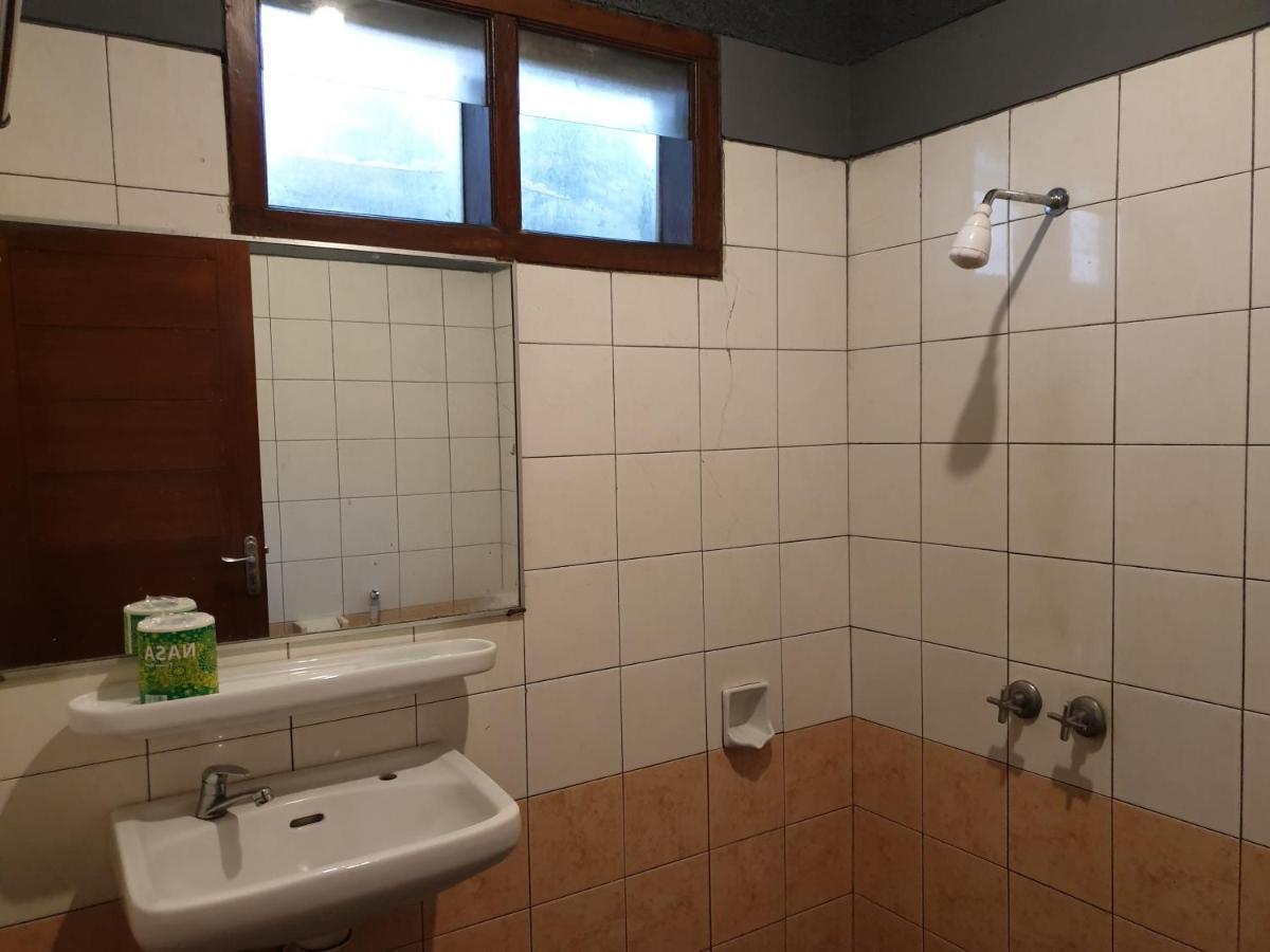 Yehezkiel Hotel Lembang Mitra Reddoorz Екстериор снимка