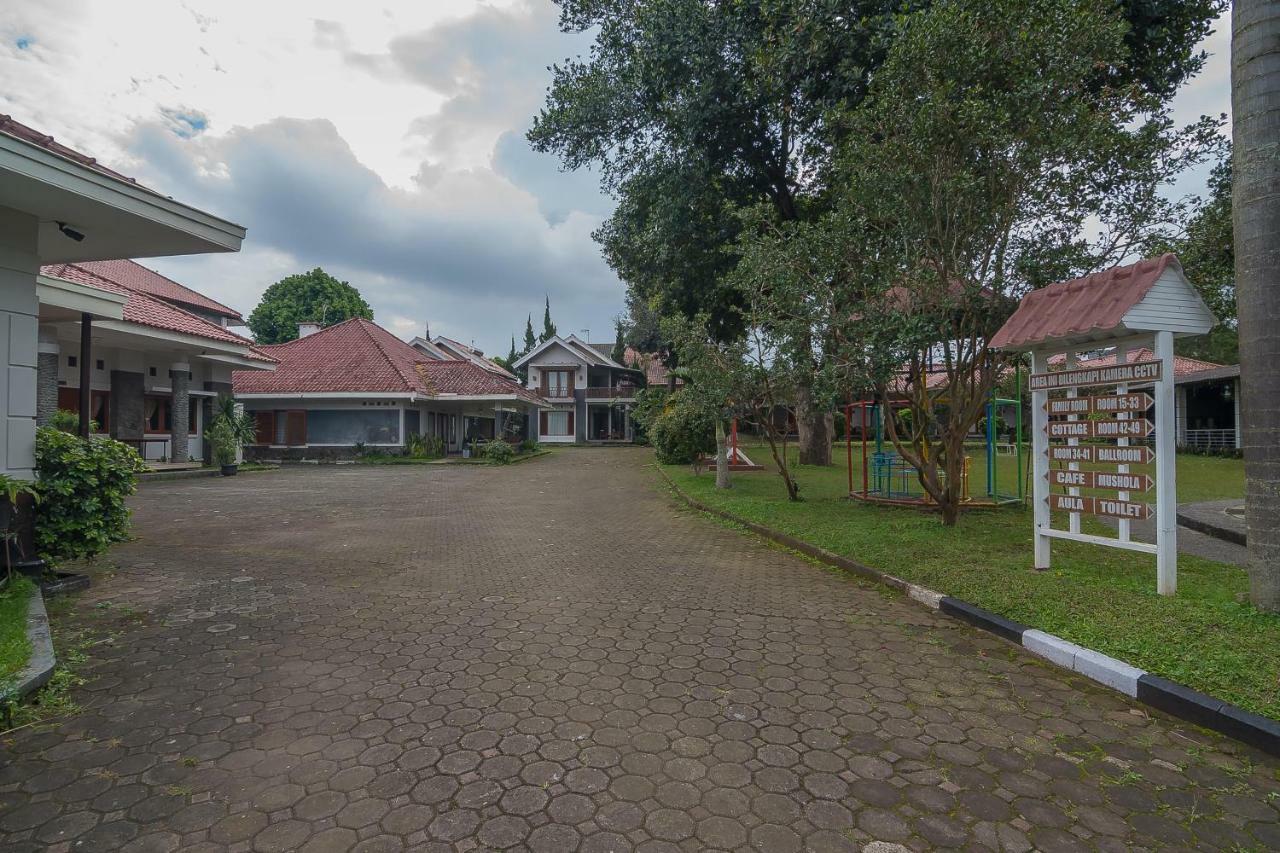 Yehezkiel Hotel Lembang Mitra Reddoorz Екстериор снимка