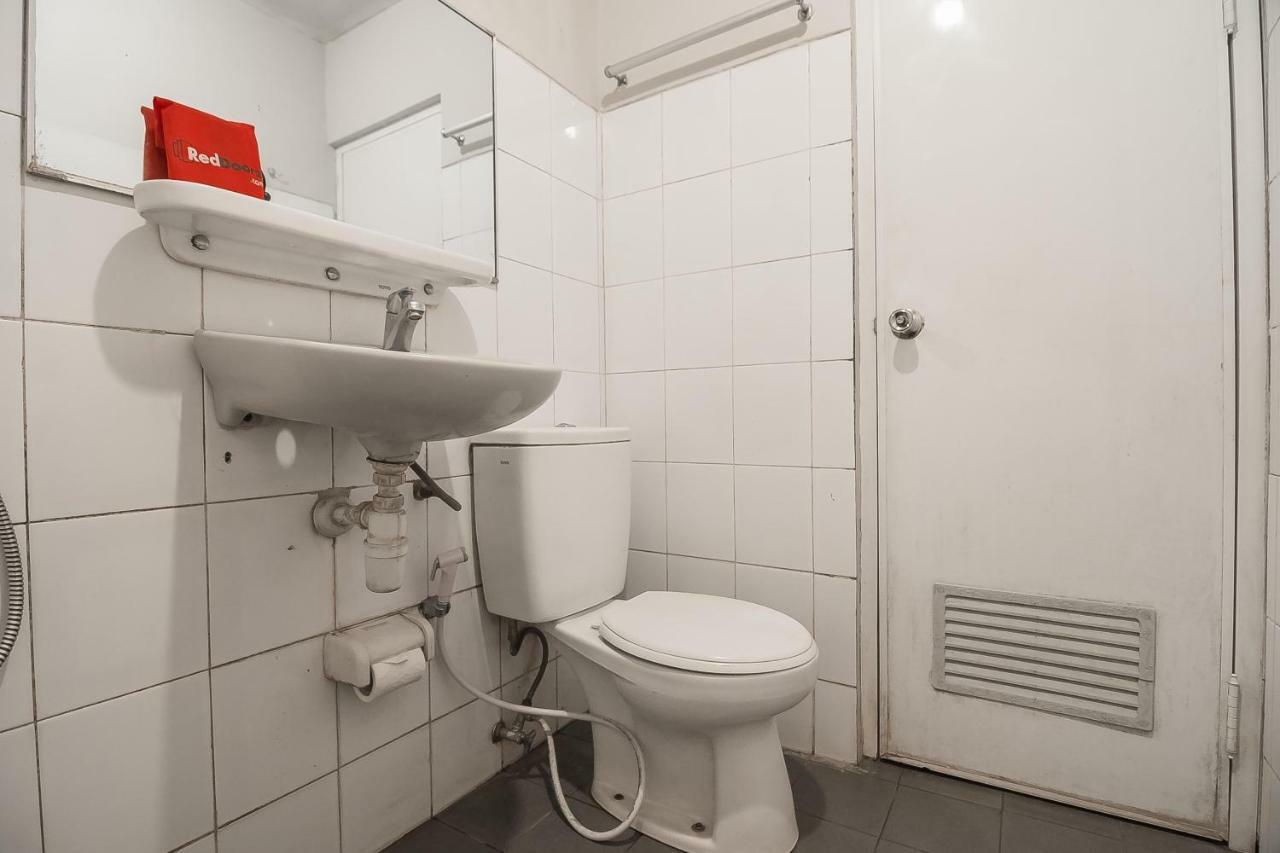 Yehezkiel Hotel Lembang Mitra Reddoorz Екстериор снимка